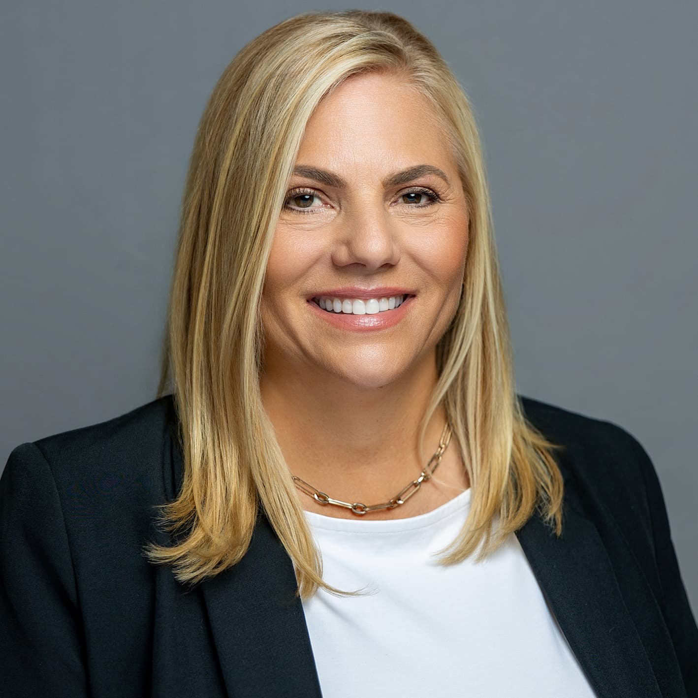 Diane Devlyne Thompson's Headshot